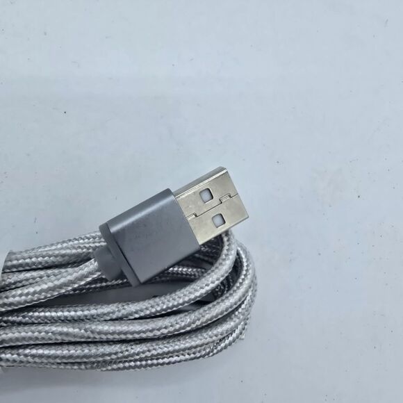 Wireless Gear 6 ft micro usb sync and charge cable. Fabric material. - Picture 3 of 4